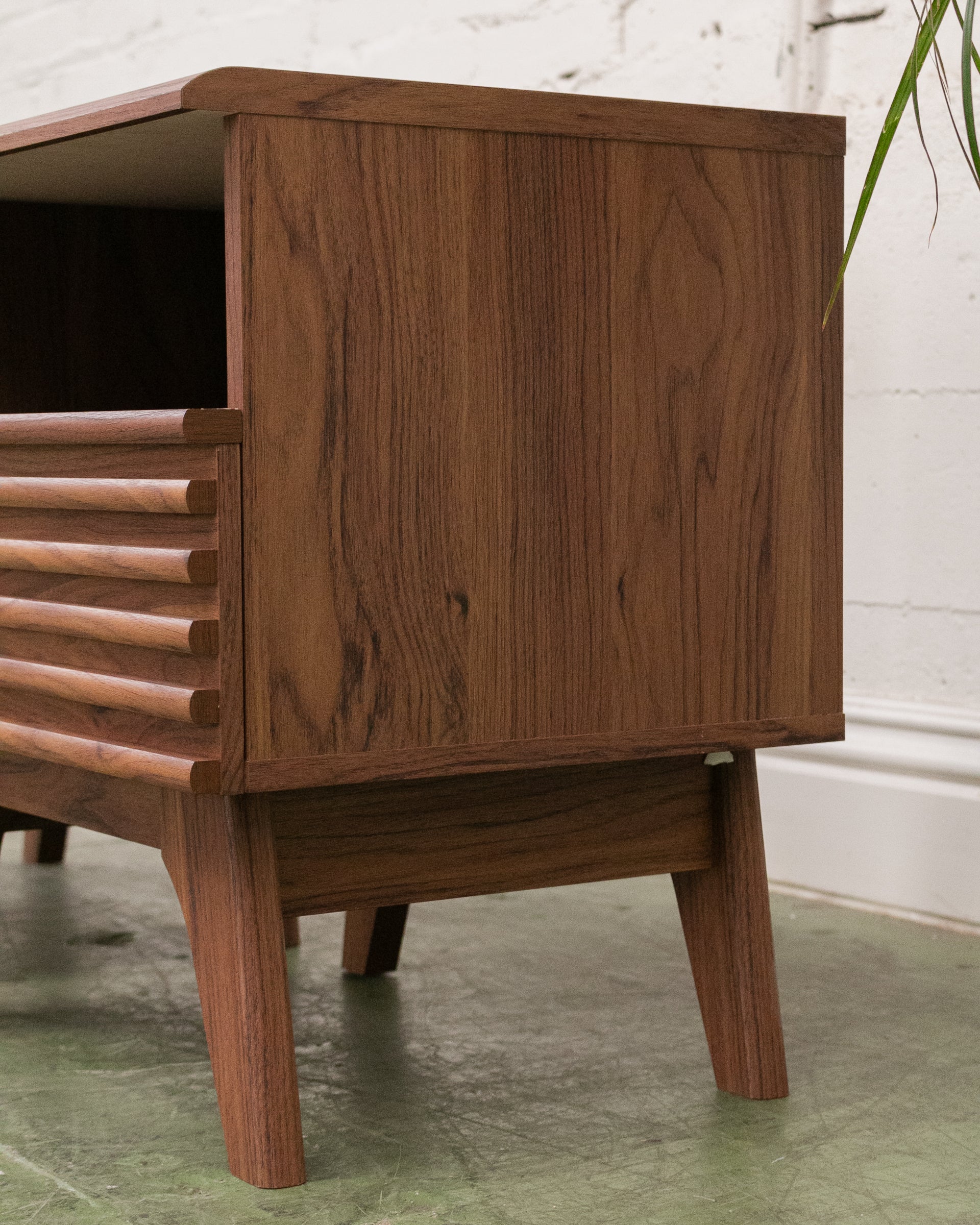 Slat Nightstands Pair - Image 5