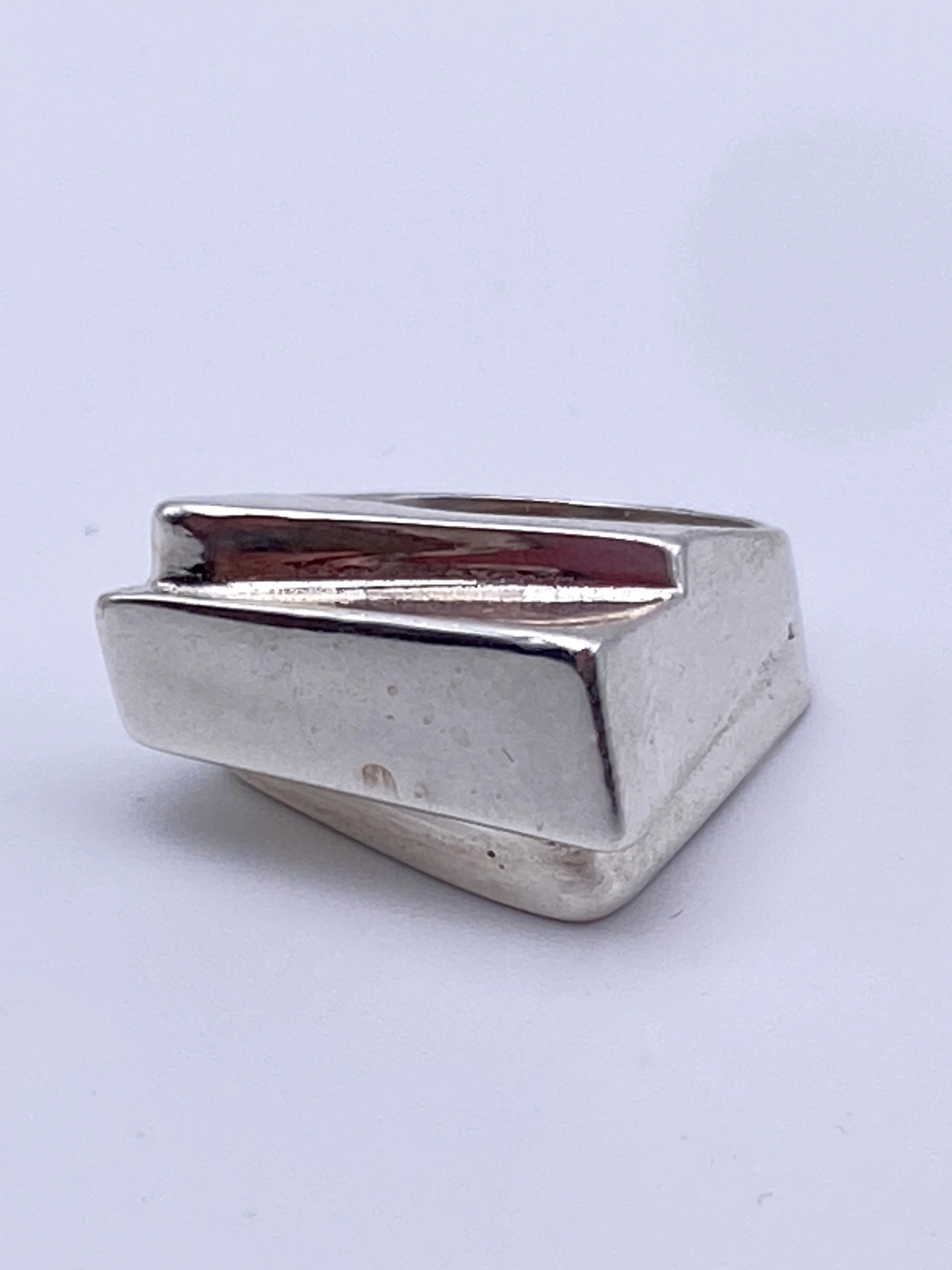Sleek Modernist Offset Sterling Ring - Image 2