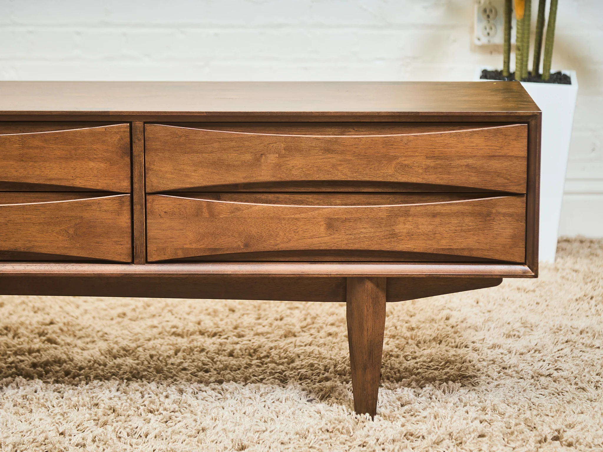 Solis Low Profile Credenza - Image 11
