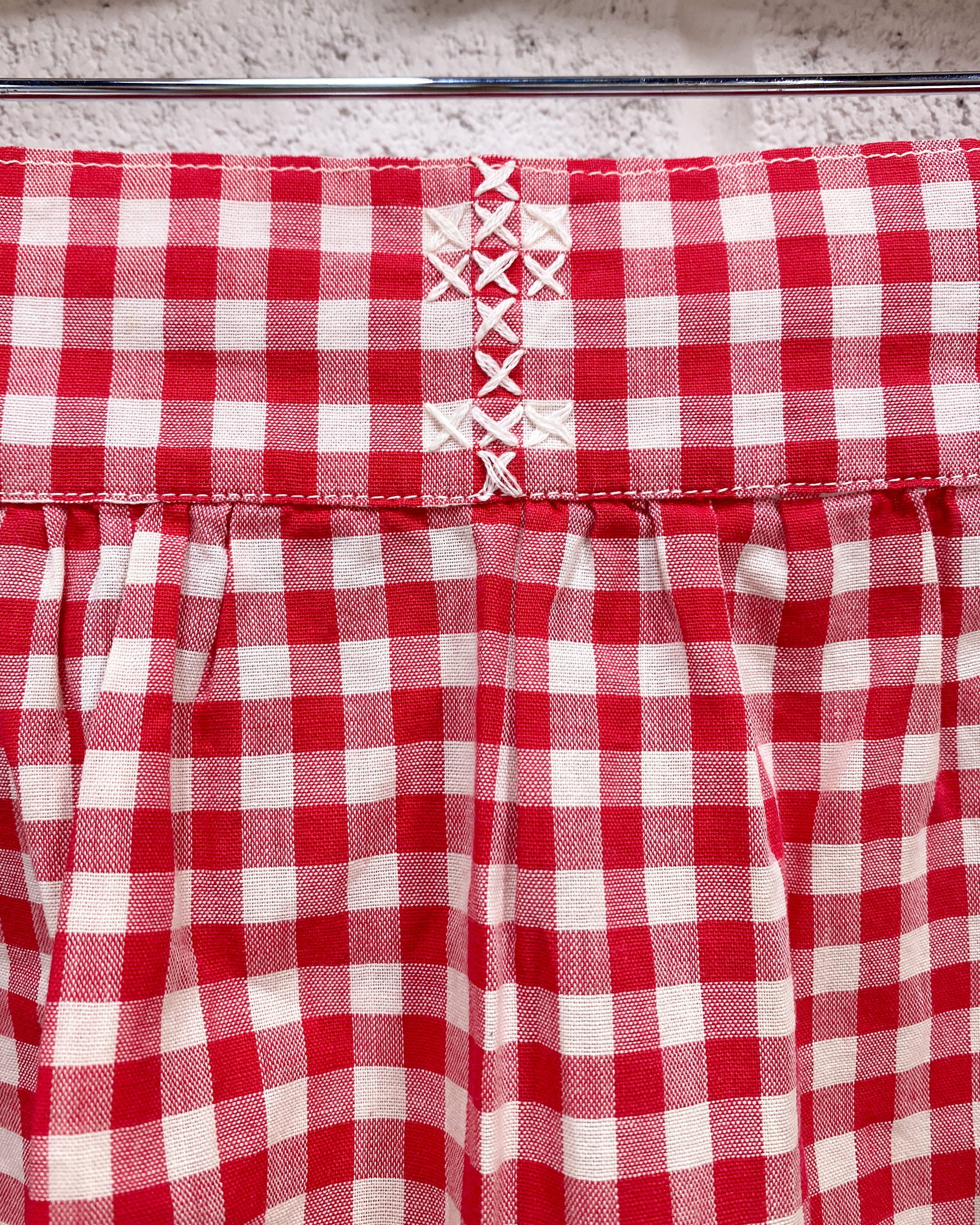 Vintage Red Gingham Embroidered Waist Apron - Image 2